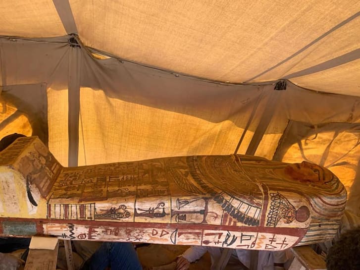 Scoperta nella Necropoli di Saqqara una tomba egizia con decine di sarcofagi sigillati